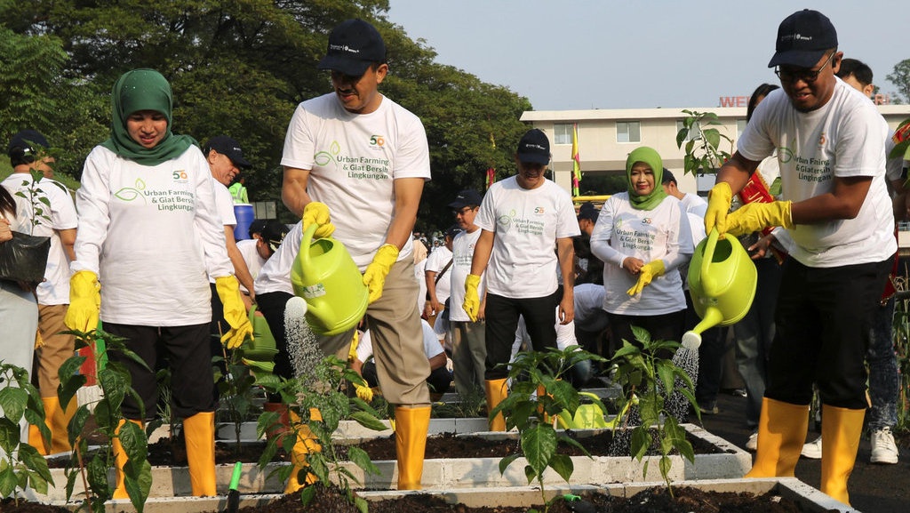 ANTAM Wujudkan Urban Farming & Kebersihan Lingkungan di Jaktim ANTAM Wujudkan Urban Farming & Kebersihan Lingkungan di Jaktim
