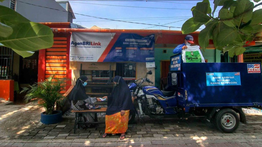 Jadi AgenBRILink, Wanita Ini Terus Bawa Manfaat ke Masyarakat Jadi AgenBRILink, Wanita Ini Terus Bawa Manfaat ke Masyarakat