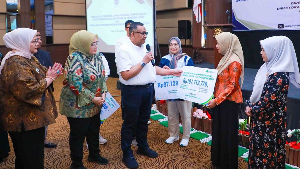 Kemnaker Paparkan Pentingnya Ikuti Program Jaminan Sosial JHT Kemnaker Paparkan Pentingnya Ikuti Program Jaminan Sosial JHT