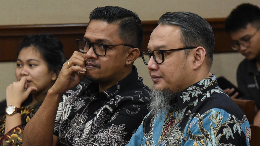 Tiga Terdakwa Kasus Korupsi BTS Divonis 3 hingga 6 Tahun Penjara Tiga Terdakwa Kasus Korupsi BTS Divonis 3 hingga 6 Tahun Penjara