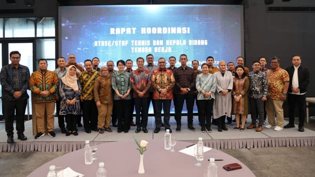 Wamenaker Dorong Optimalisasi Layanan Bagi PMI di Luar Negeri Wamenaker Dorong Optimalisasi Layanan Bagi PMI di Luar Negeri