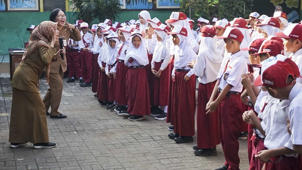 Kapan Siswa Sekolah Masuk Setelah Libur Nataru 2025 & Jadwalnya? Kapan Siswa Sekolah Masuk Setelah Libur Nataru 2025 & Jadwalnya?