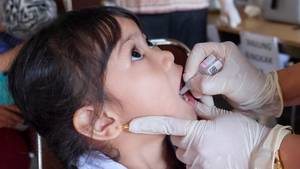 Bagaimana Cara Pemberian Imunisasi Polio, Manfaat dan Waktunya? Bagaimana Cara Pemberian Imunisasi Polio, Manfaat dan Waktunya?