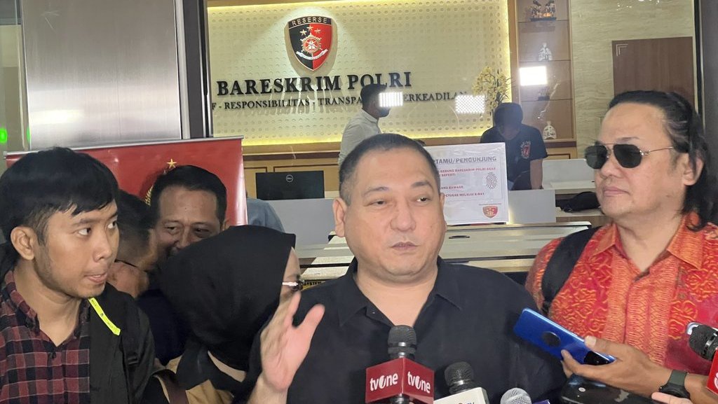 Saka Tatal Dicecar 32 Pertanyaan oleh Penyidik Bareskrim Saka Tatal Dicecar 32 Pertanyaan oleh Penyidik Bareskrim