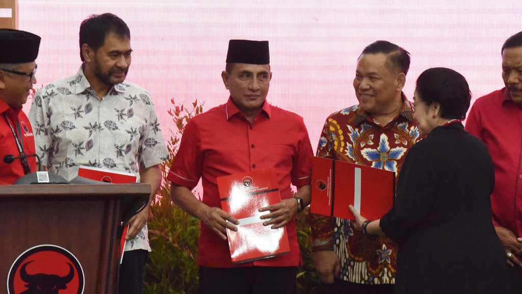 Edy Rahmayadi Tak Tertekan dengan Koalisi Super Bobby Nasution Edy Rahmayadi Tak Tertekan dengan Koalisi Super Bobby Nasution