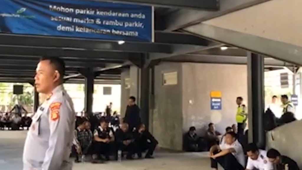 Alasan Ratusan Pekerja APS Bandara Ngurah Rai Bali Mogok Kerja Alasan Ratusan Pekerja APS Bandara Ngurah Rai Bali Mogok Kerja