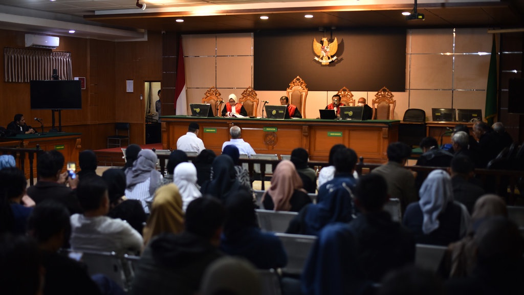 PN Bandung Tolak Eksepsi Muller dalam Kasus Pemalsuan Dokumen PN Bandung Tolak Eksepsi Muller dalam Kasus Pemalsuan Dokumen