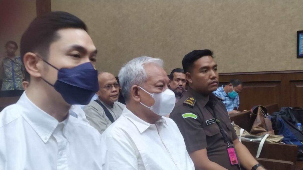 Staf PT Timah Akui Kenal Harvey Moeis lewat Anggota Polda Babel Staf PT Timah Akui Kenal Harvey Moeis lewat Anggota Polda Babel