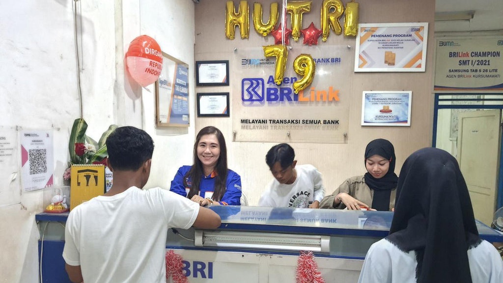 Kisah Wanita Hebat AgenBRILink Dorong Literasi Keuangan Kisah Wanita Hebat AgenBRILink Dorong Literasi Keuangan