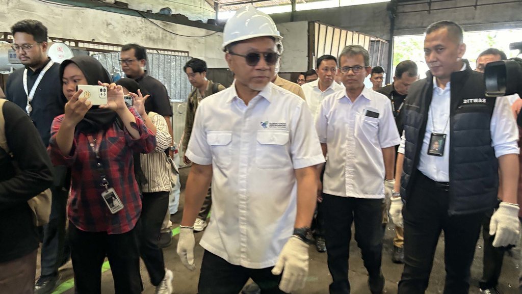 Zulhas: Tugas Satgas Impor Ilegal Selesai pada Akhir Tahun 2024 Zulhas: Tugas Satgas Impor Ilegal Selesai pada Akhir Tahun 2024