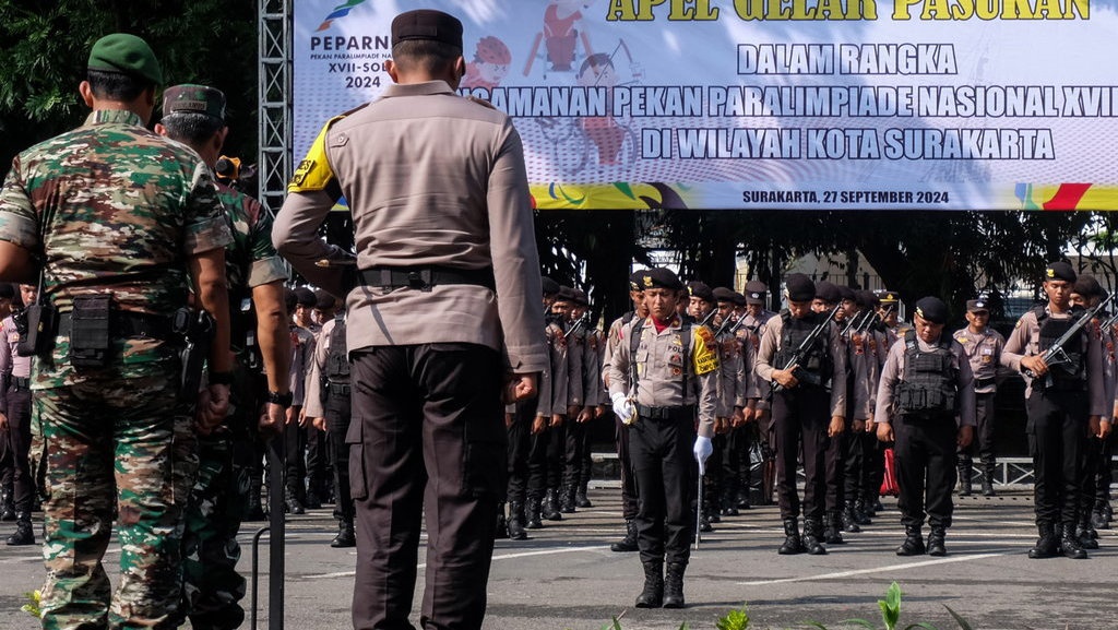 Putusan MK soal Netralitas TNI-Polri Masih Rawan Jadi Omon-Omon Putusan MK soal Netralitas TNI-Polri Masih Rawan Jadi Omon-Omon