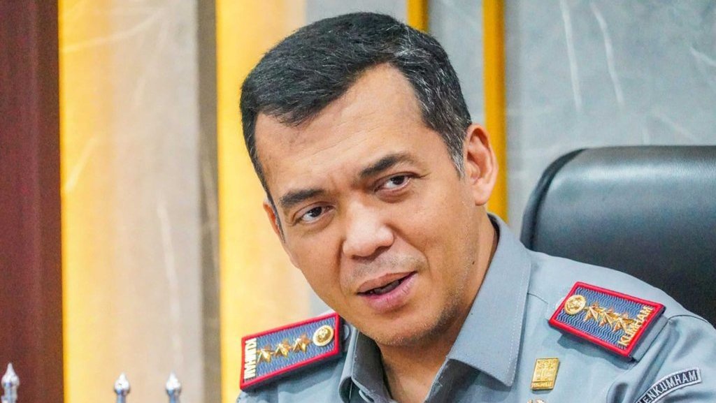 Silmy Karim: Risiko Kerja Tinggi Dasari Aturan Senpi di Imigrasi Silmy Karim: Risiko Kerja Tinggi Dasari Aturan Senpi di Imigrasi