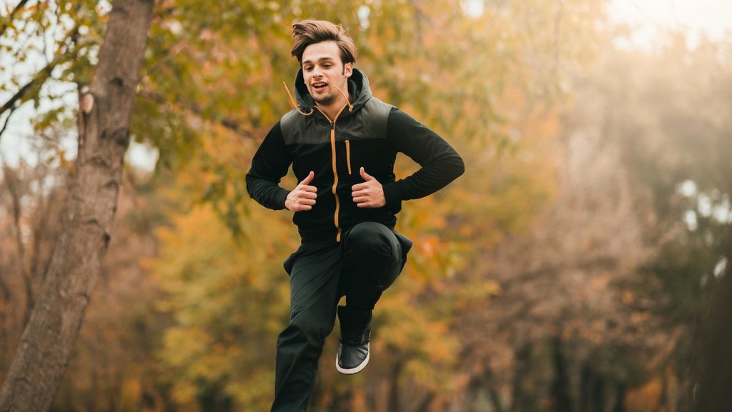 Tips Memilih & Rekomendasi Jaket Parasut buat Hadapi Musim Hujan Tips Memilih & Rekomendasi Jaket Parasut buat Hadapi Musim Hujan