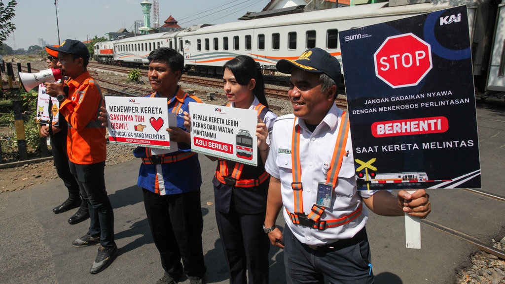 Daftar Titik Perlintasan Kereta Api Berbahaya yang Ditutup KAI Daftar Titik Perlintasan Kereta Api Berbahaya yang Ditutup KAI