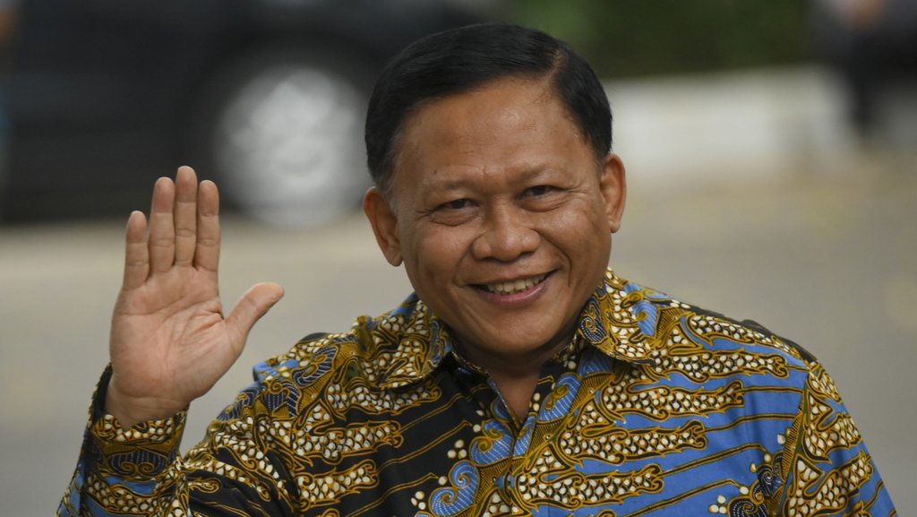 Wamen KP Akui Terbantu dengan Polisi Aktif di Kementeriannya Wamen KP Akui Terbantu dengan Polisi Aktif di Kementeriannya