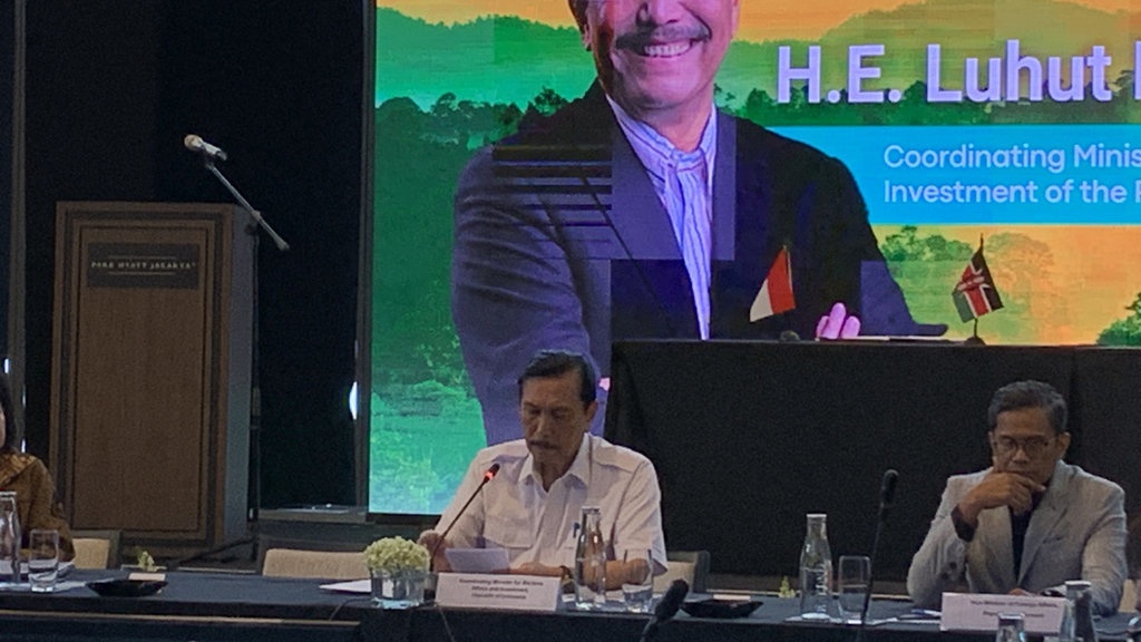 Luhut & PM Kenya Teken Kerja Sama Gerakan GBFA Luhut & PM Kenya Teken Kerja Sama Gerakan GBFA