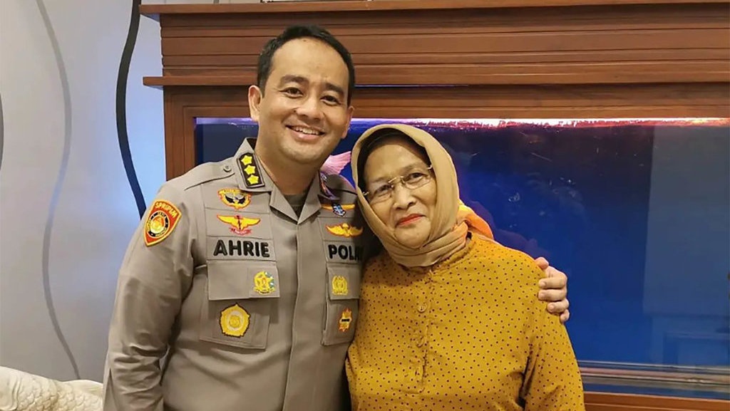 Profil Ahrie Sonta Ajudan Prabowo Naik Pangkat: Brigjen Termuda? Profil Ahrie Sonta Ajudan Prabowo Naik Pangkat: Brigjen Termuda?