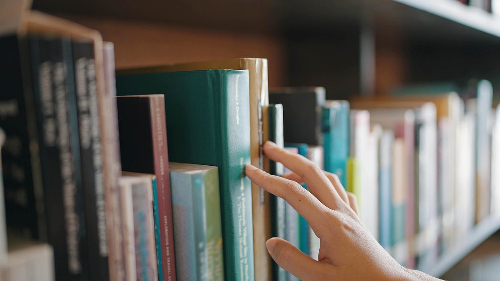 5 Rekomendasi Novel Tere Liye 5 Rekomendasi Novel Tere Liye