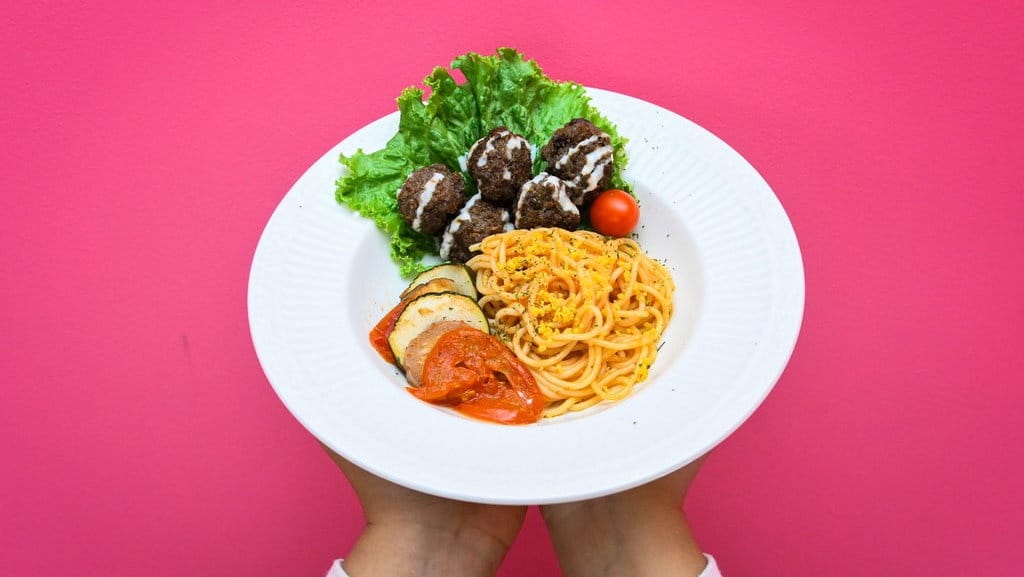 Food Vlogger dan Industri Kuliner: Saling Dukung atau Merugikan? Food Vlogger dan Industri Kuliner: Saling Dukung atau Merugikan?