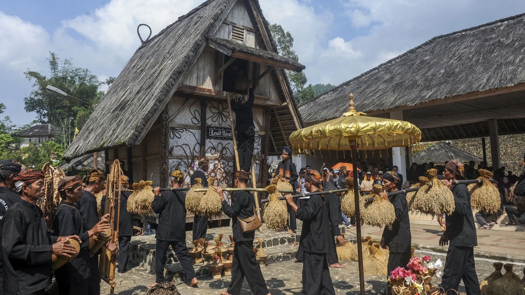 Peran Komunitas dalam Pembangunan Berkelanjutan & Contoh Nyata Peran Komunitas dalam Pembangunan Berkelanjutan & Contoh Nyata