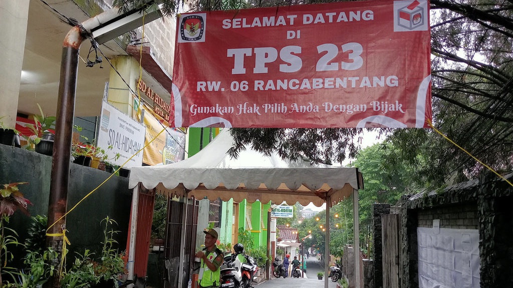 Dedi Mulyadi-Erwan Setiawan Menang di TPS Ridwan Kamil Dedi Mulyadi-Erwan Setiawan Menang di TPS Ridwan Kamil