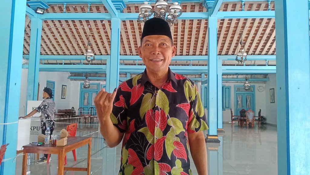 Teguh soal Presiden Dukung Cakada di Hari Minggu: Wedhus Gembel Teguh soal Presiden Dukung Cakada di Hari Minggu: Wedhus Gembel