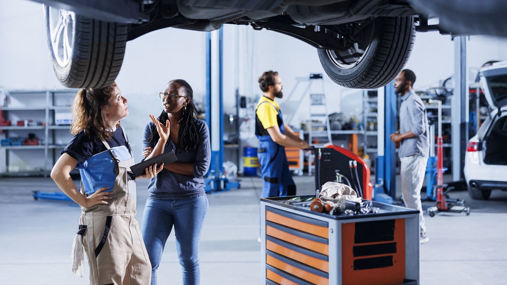 Waktu yang Tepat untuk Melakukan Tune-Up Mobil & Panduannya Waktu yang Tepat untuk Melakukan Tune-Up Mobil & Panduannya