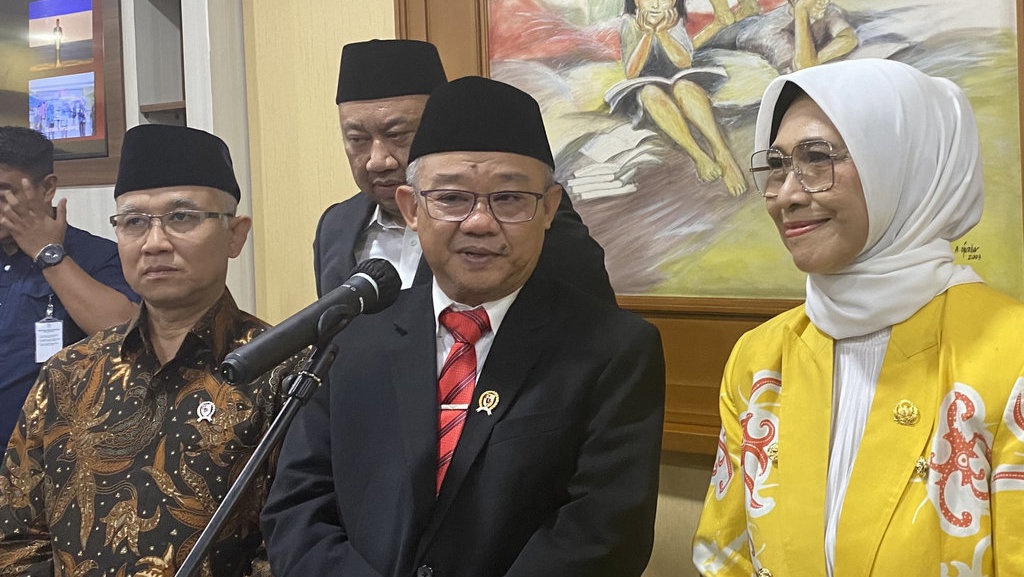 Gaji Guru Honorer Tetap Naik meski Ada Pemangkasan Anggaran Gaji Guru Honorer Tetap Naik meski Ada Pemangkasan Anggaran