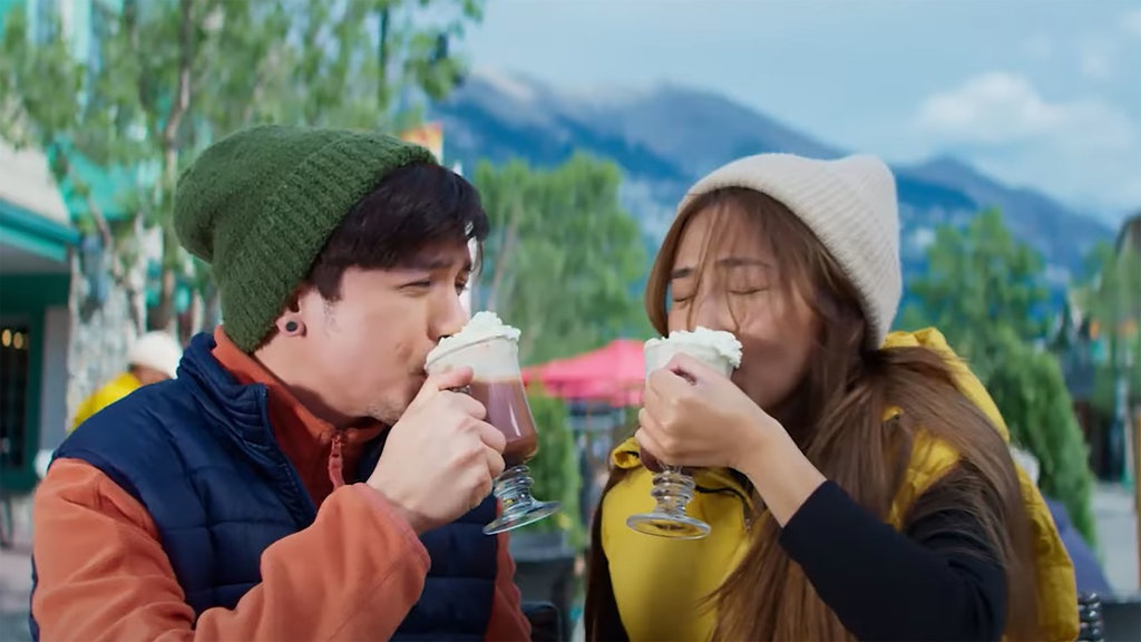 Sinopsis Film Hello, Love, Again dan Fakta-Fakta Menariknya Sinopsis Film Hello, Love, Again dan Fakta-Fakta Menariknya