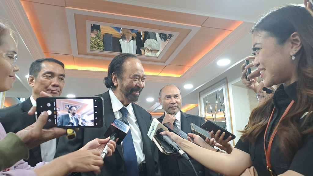 Surya Paloh Bertemu Dasco, Bicara 100 Hari Kerja Prabowo-Gibran Surya Paloh Bertemu Dasco, Bicara 100 Hari Kerja Prabowo-Gibran