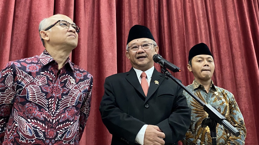 Mendikdasmen Tegaskan SPMB Tak Berlaku di Daerah 3T Mendikdasmen Tegaskan SPMB Tak Berlaku di Daerah 3T