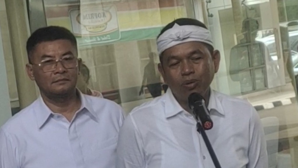 Dedi Mulyadi Ungkap Anggaran Baju Dinas Dihapus Imbas Efisiensi Dedi Mulyadi Ungkap Anggaran Baju Dinas Dihapus Imbas Efisiensi