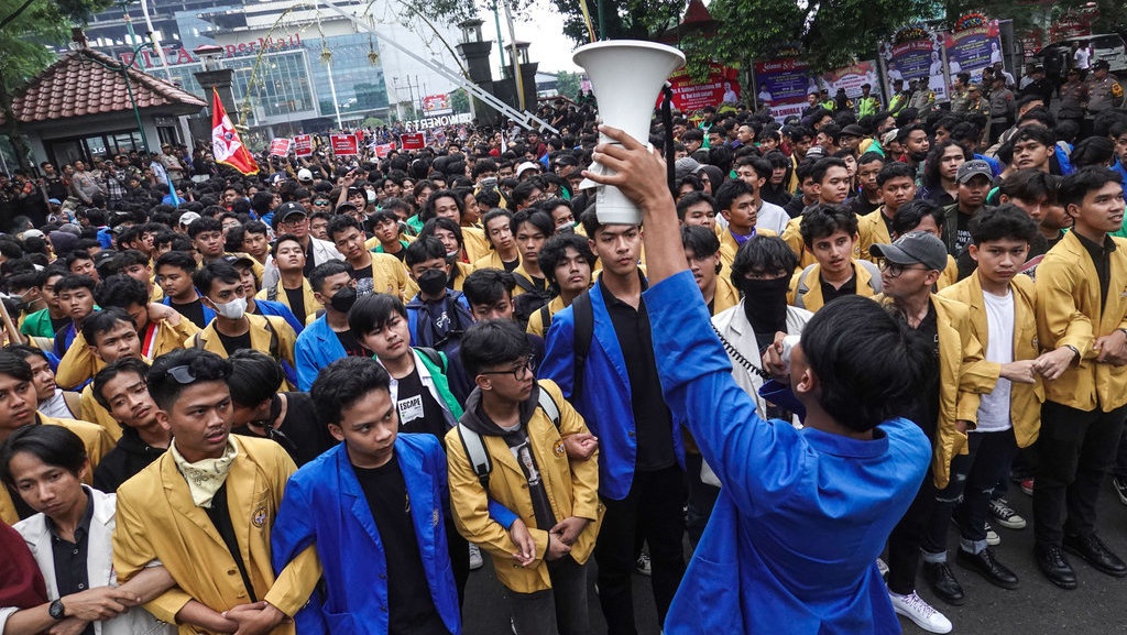5 Respons Pemerintah & DPR Tentang Aksi Demo Indonesia Gelap 5 Respons Pemerintah & DPR Tentang Aksi Demo Indonesia Gelap