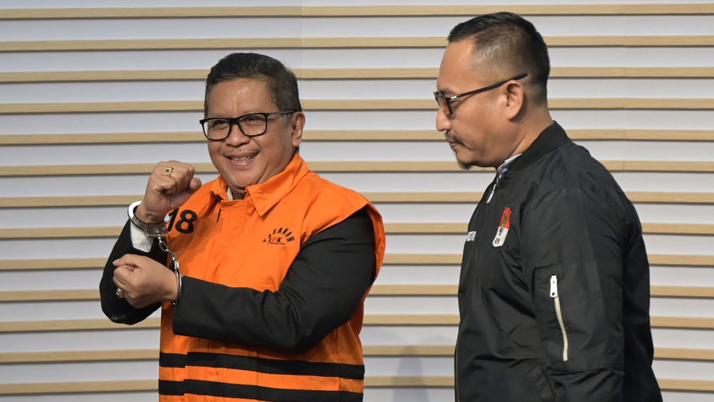Kasus Hasto & Fenomena Pejabat Cengengesan saat Terjerat Korupsi Kasus Hasto & Fenomena Pejabat Cengengesan saat Terjerat Korupsi