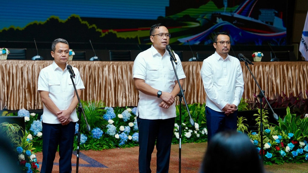 Dirut Pertamina: Pertamina Terus Berkomitmen Layani Masyarakat Dirut Pertamina: Pertamina Terus Berkomitmen Layani Masyarakat