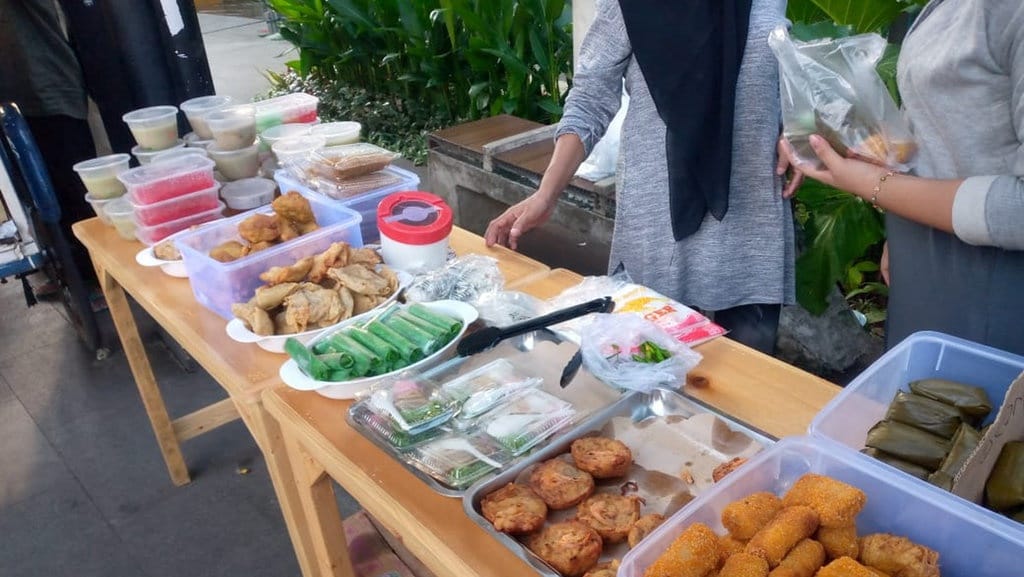 War Takjil, Tradisi yang Menyatukan Keberagaman War Takjil, Tradisi yang Menyatukan Keberagaman
