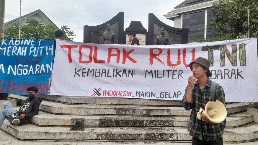 Tolak Revisi UU TNI, Pedemo di Jogja Desak Dwifungsi Dimuseumkan Tolak Revisi UU TNI, Pedemo di Jogja Desak Dwifungsi Dimuseumkan