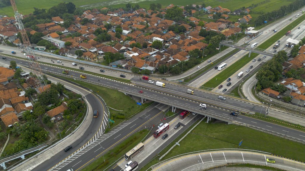 Pemudik Diimbau Pulang Lebih Awal demi Hindari Macet Arus Balik Pemudik Diimbau Pulang Lebih Awal demi Hindari Macet Arus Balik