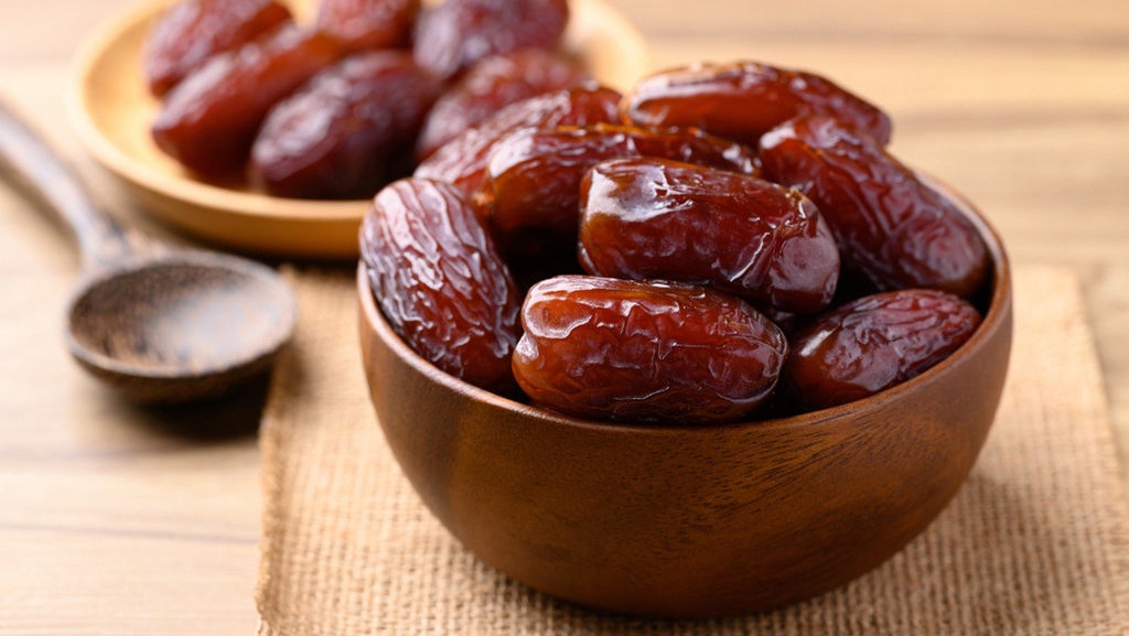 Kenali Ciri Kurma Asli dan Palsu Beserta Tips Cek Keasliannya Kenali Ciri Kurma Asli dan Palsu Beserta Tips Cek Keasliannya