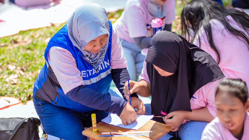 Pertamina Hulu Energi Mewujudkan Asa dan Mimpi Sahabat Istimewa Pertamina Hulu Energi Mewujudkan Asa dan Mimpi Sahabat Istimewa