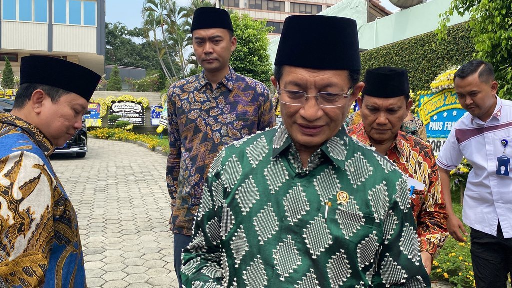 Menag Kenang Momen Kebersamaannya dengan Paus Fransiskus Menag Kenang Momen Kebersamaannya dengan Paus Fransiskus