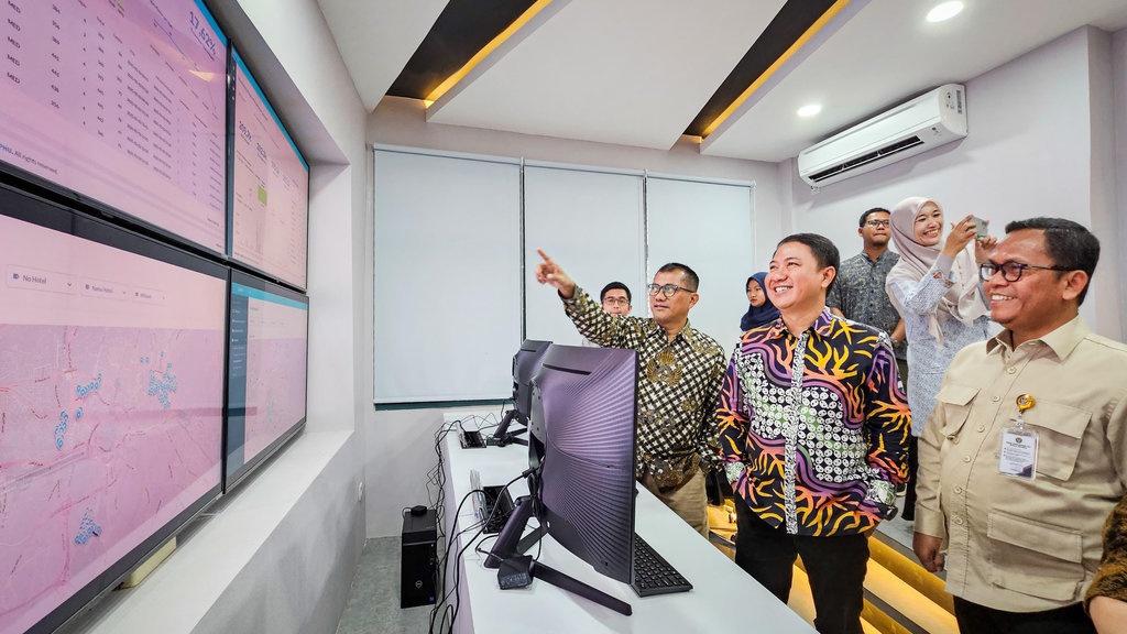 Kemenag Luncurkan Hajj Command Center & Aplikasi Satu Haji Kemenag Luncurkan Hajj Command Center & Aplikasi Satu Haji