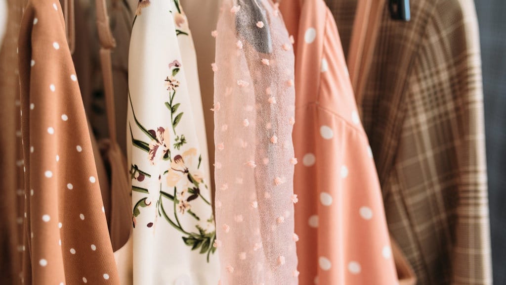 10 Ide Outfit Vintage yang Hijab Friendly