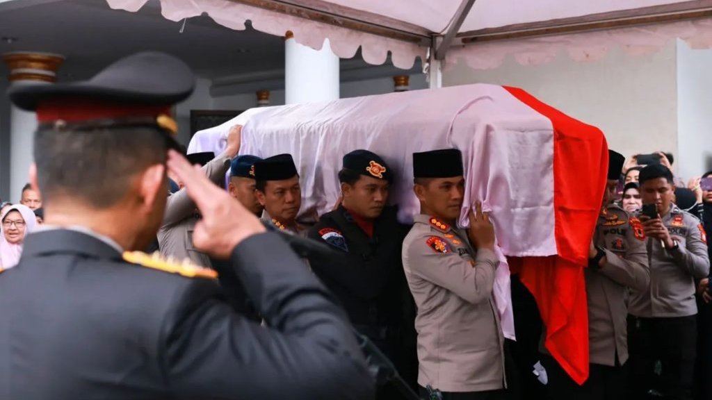 Eks Wakapolri Jusuf Manggabarani akan Dimakamkan di TMK Polri Eks Wakapolri Jusuf Manggabarani akan Dimakamkan di TMK Polri