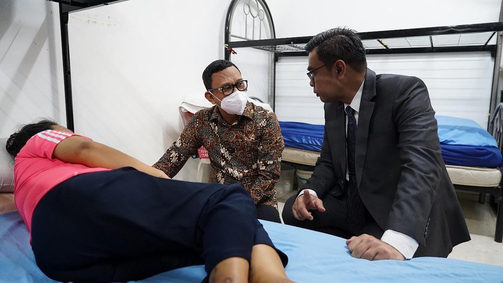 Menteri Karding Janji Bantu Pulangkan PMI yang Sakit di Malaysia Menteri Karding Janji Bantu Pulangkan PMI yang Sakit di Malaysia