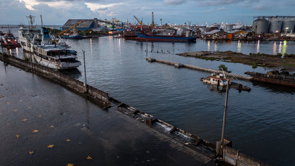 Tanggul Laut Semarang-Demak akan Difungsikan pada Januari 2026 Tanggul Laut Semarang-Demak akan Difungsikan pada Januari 2026
