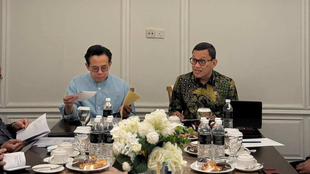Menteri Karding Beberkan Persoalan PMI ke Menteri SDM Malaysia Menteri Karding Beberkan Persoalan PMI ke Menteri SDM Malaysia