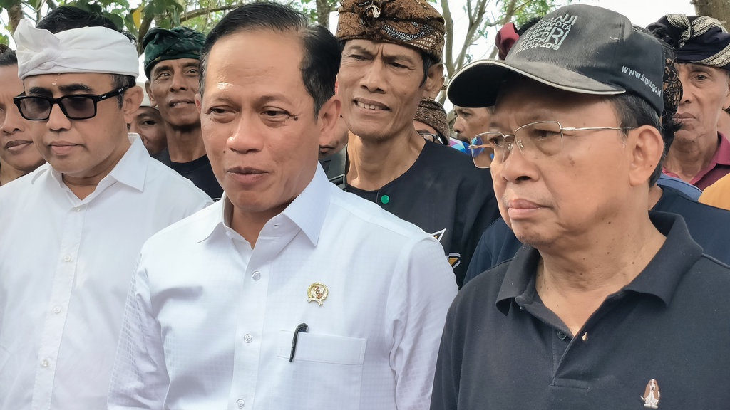 Menteri LH Ingatkan Pemda soal Pabrik Tahu Berbahan Bakar Sampah Menteri LH Ingatkan Pemda soal Pabrik Tahu Berbahan Bakar Sampah