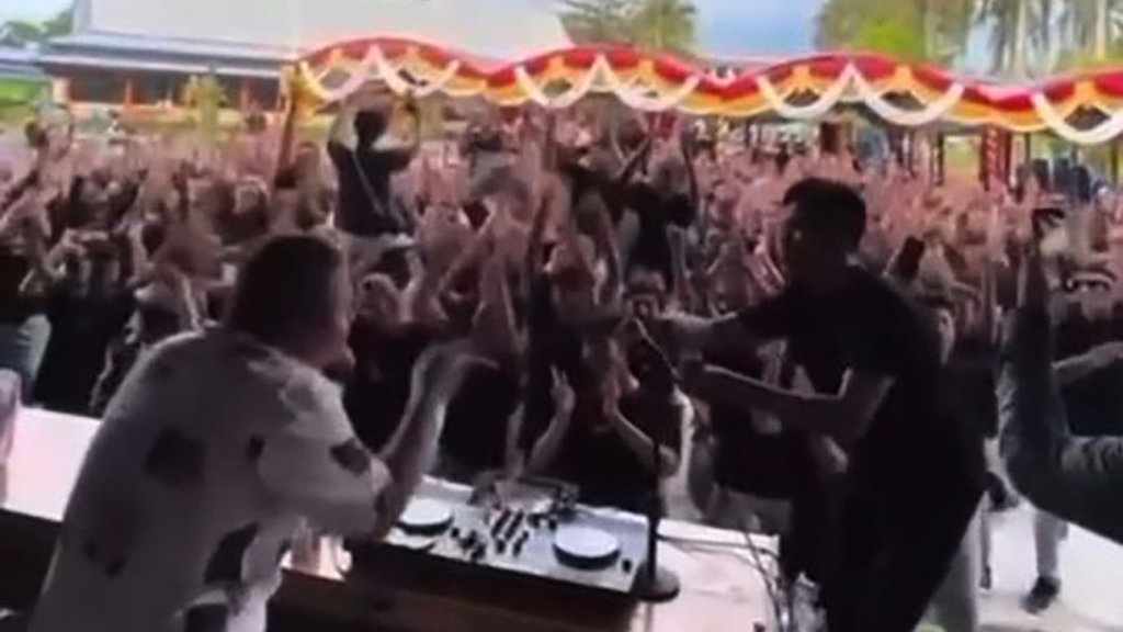 Anggota DPRD Kalsel Kecam Perpisahan Sekolah yang Undang DJ Anggota DPRD Kalsel Kecam Perpisahan Sekolah yang Undang DJ