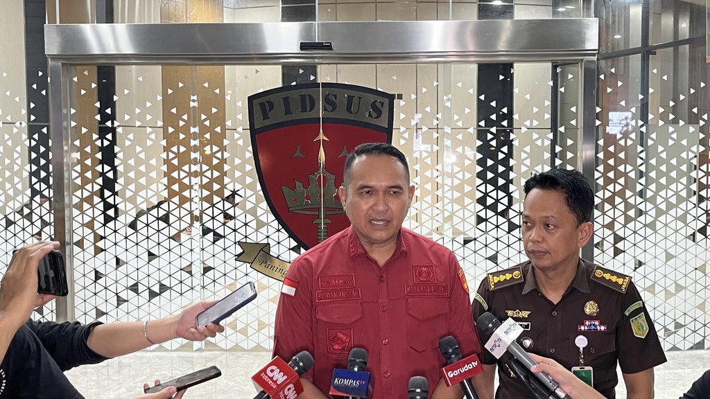 Wamen PU Dicecar 20 Pertanyaan Terkait Proyek Perumahan di NTT Wamen PU Dicecar 20 Pertanyaan Terkait Proyek Perumahan di NTT